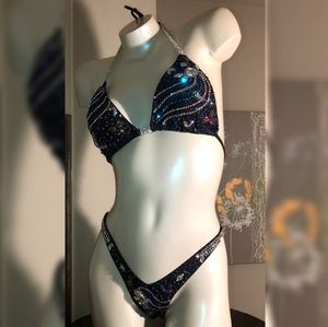 Bodybuilding competition suit